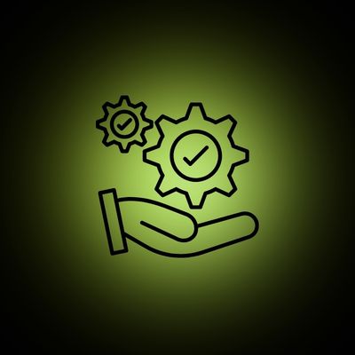 Icon mit einer Hand das zwei Häckchen im Zahnrad zeigt